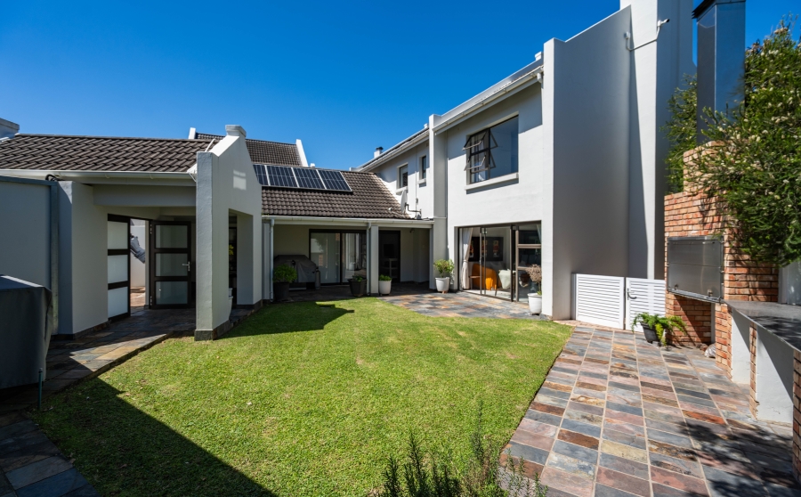 5 Bedroom Property for Sale in Royal Alfred Marina Eastern Cape